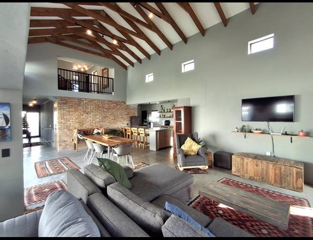 4 BEDROOM HOUSE FOR SALE IN SHELLEY POINT